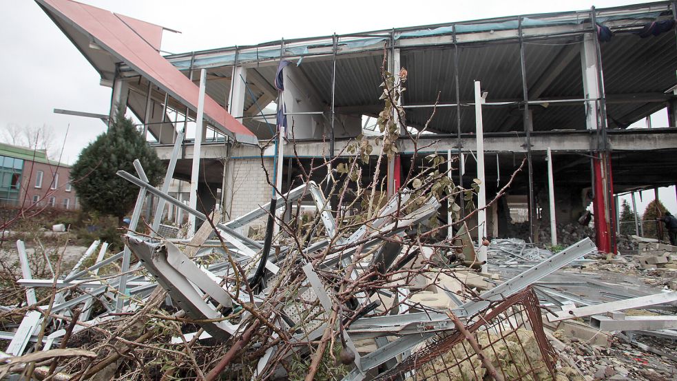 Der Élysée-Palast in Ostrhauderfehn wurde am 27. Dezember 2010 komplett zerstört. Fotos: GA-Archiv