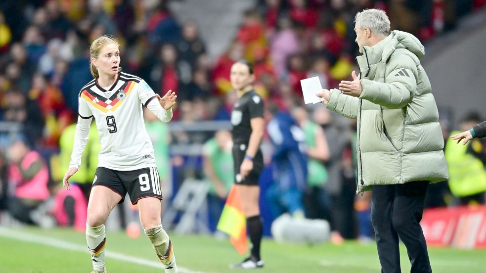 Im Mittelfeld gesetzt: Sjoeke Nüsken. (Archivbild) Foto: Sebastian Christoph Gollnow