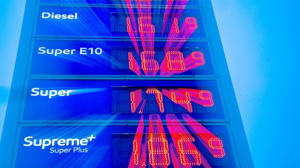 Die Spritpreise sind zum Jahreswechsel deutlich gestiegen. Foto: Jens Büttner