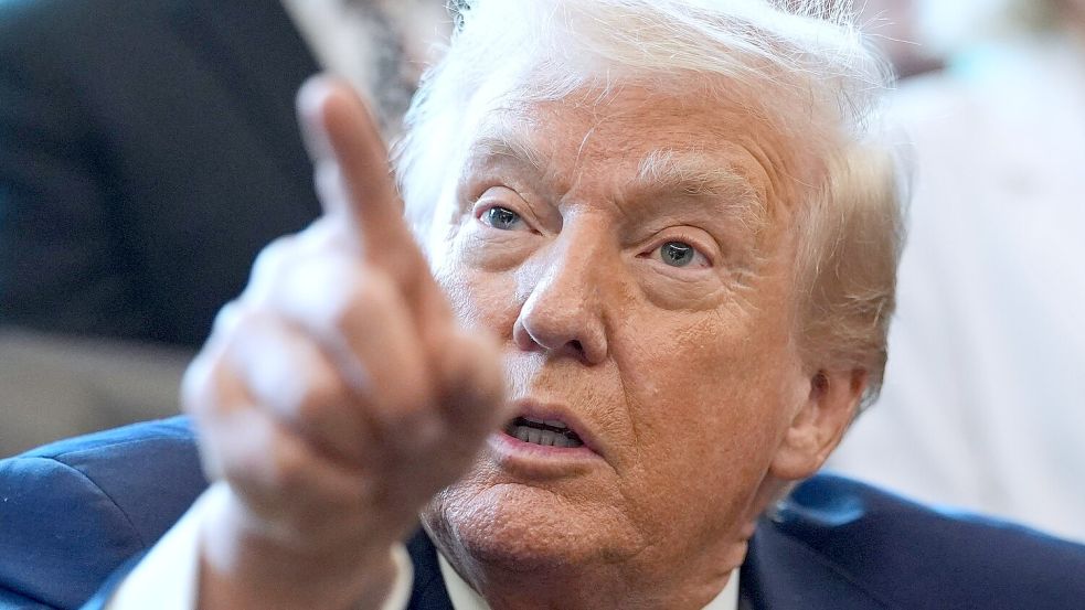 US-Präsident Donald Trump stellt sich hinter die Demonstranten im Iran. (Archivbild) Foto: Evan Vucci/AP/dpa