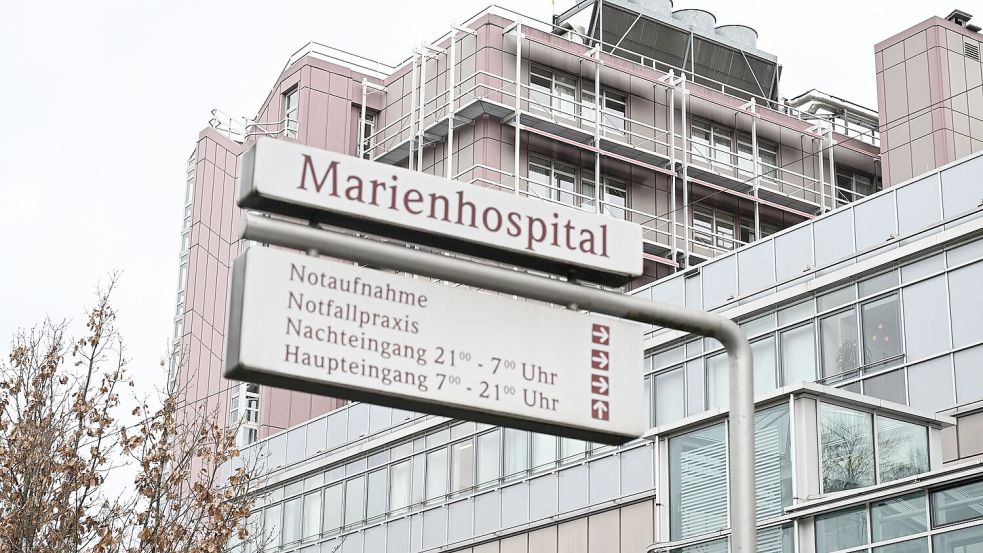 Mehrere Verletzte sind schon in deutschen Kliniken, etwa im Marienhospital Stuttgart. Foto: Bernd Weißbrod
