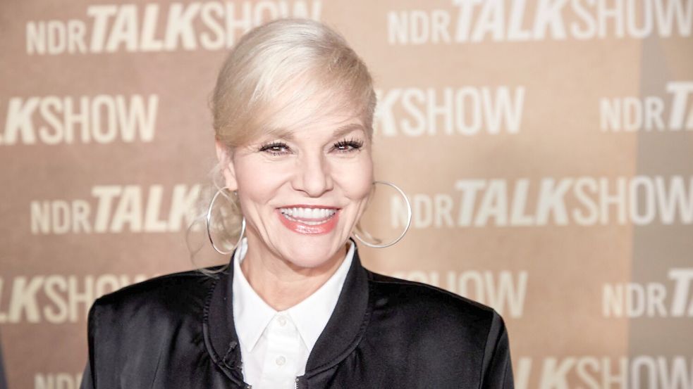 Ina Müller liebt ihren analogen Kalender. (Archivbild) Foto: Georg Wendt