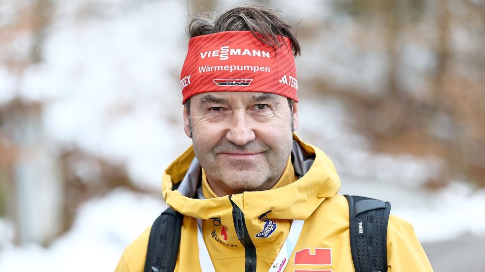 Sportdirektor Hüttel bewertet die Arbeit der Fis in diesem Winter positiv. Foto: Daniel Karmann