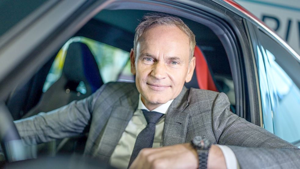 Er soll bis Ende 2030 an der Spitze des Konzerns bleiben und den Sparkurs vorantreiben: VW-Chef Oliver Blume. (Archivbild) Foto: Michael Kappeler