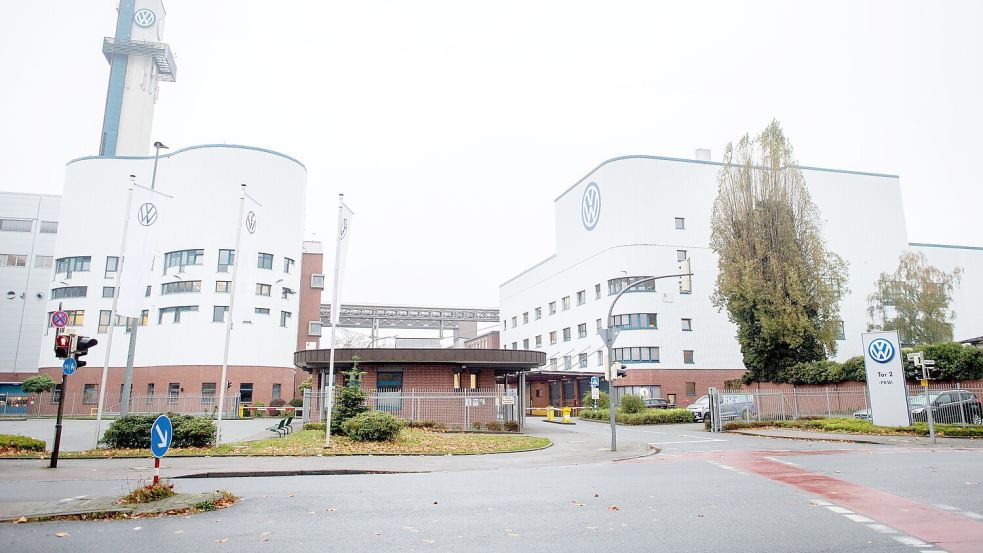 Für das VW-Werk in Osnabrück mit rund 2.300 Beschäftigten ist die Zukunft wegen auslaufender Produktionsaufträge ungewiss. (Archivbild) Foto: Hauke-Christian Dittrich