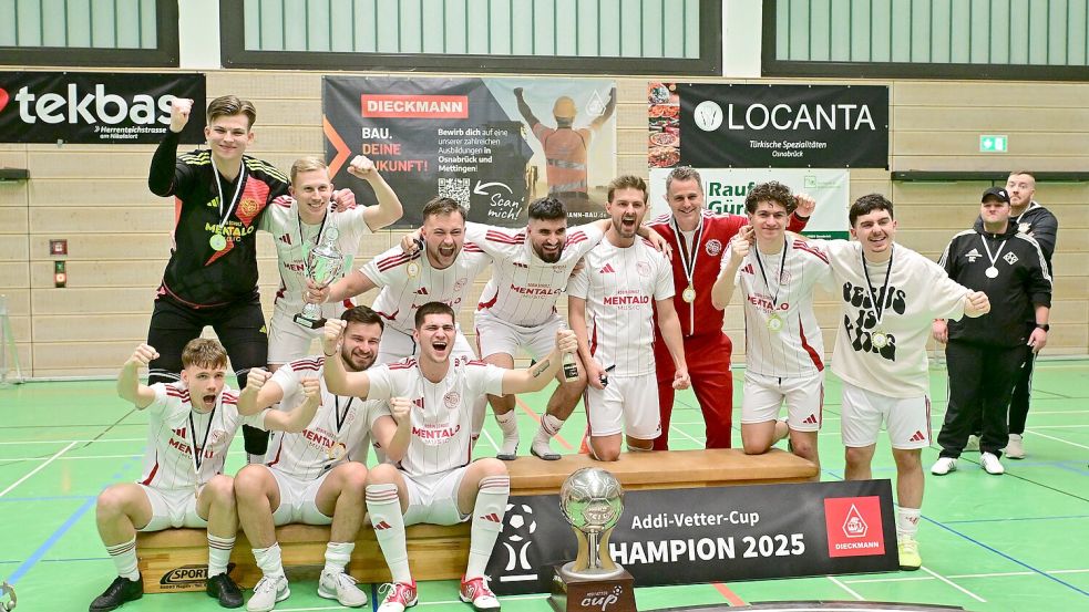 Der verdiente Sieger: Die Mannschaft des SSC Dodesheide gewinnt zum ersten Mal seit 2013 den Addi-Vetter-Cup. Foto: Helmut Kemme