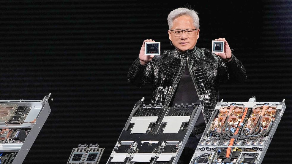 Jensen Huang, Chef von Nvidia: Der Chiphersteller profitiert vom Boom um KI. (Archivbild) Foto: John Locher/AP/dpa