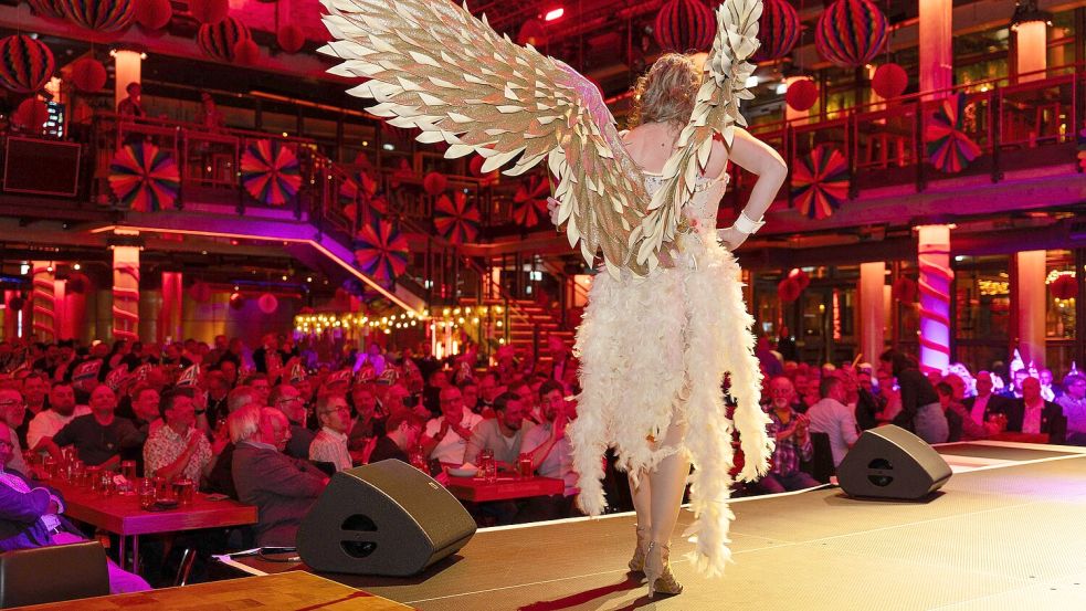 Herrensitzung 2025: Der Bürgerausschuss Osnabrücker Karneval, kurz BOK, lud ins Alando Ballhaus ein. Foto: Ernesto Moses Wiebrock