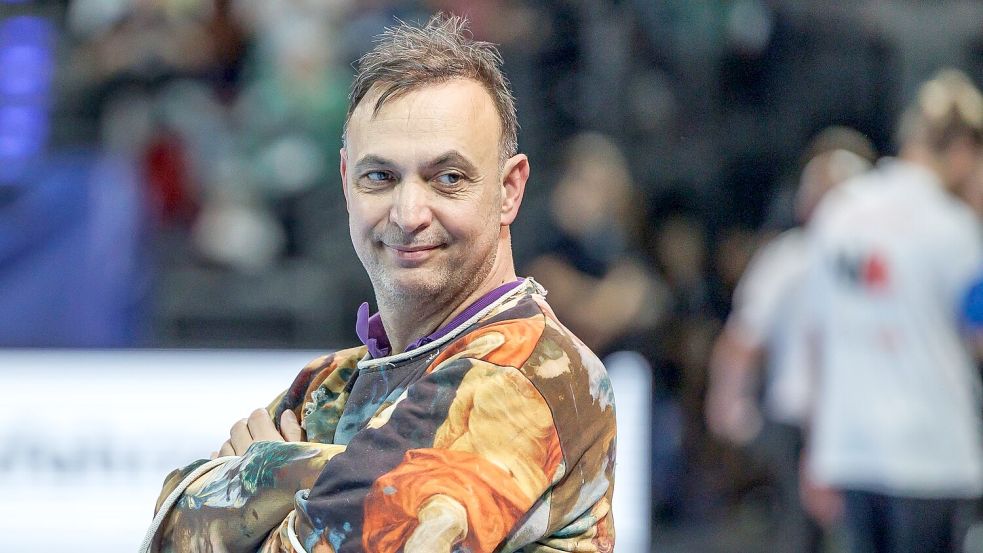 Für Füchse-Boss Bob Hanning gehört Dika Mem zu den besten Handballern der Welt. (Archivbild) Foto: Andreas Gora