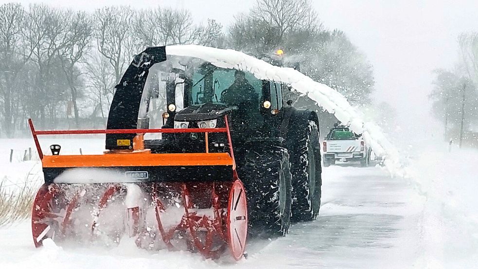 Seit vielen Jahren war die Schneefräse nicht mehr im Einsatz. Foto: NLSTBV Aurich