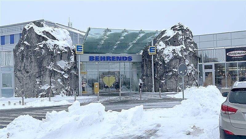 Beim Bau des Kaufhauses Behrends wurde, wie üblich, bereits berechnet, wie viel das Flachdach aushalten kann. Foto: Eva van Loh