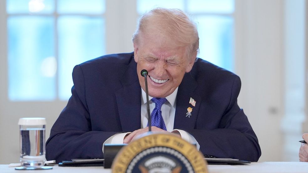 US-Präsident Trump will, dass die großen Ölkonzerne seines Landes mindestens 100 Milliarden Dollar in Venezuela investieren. Foto: Evan/AP/dpa