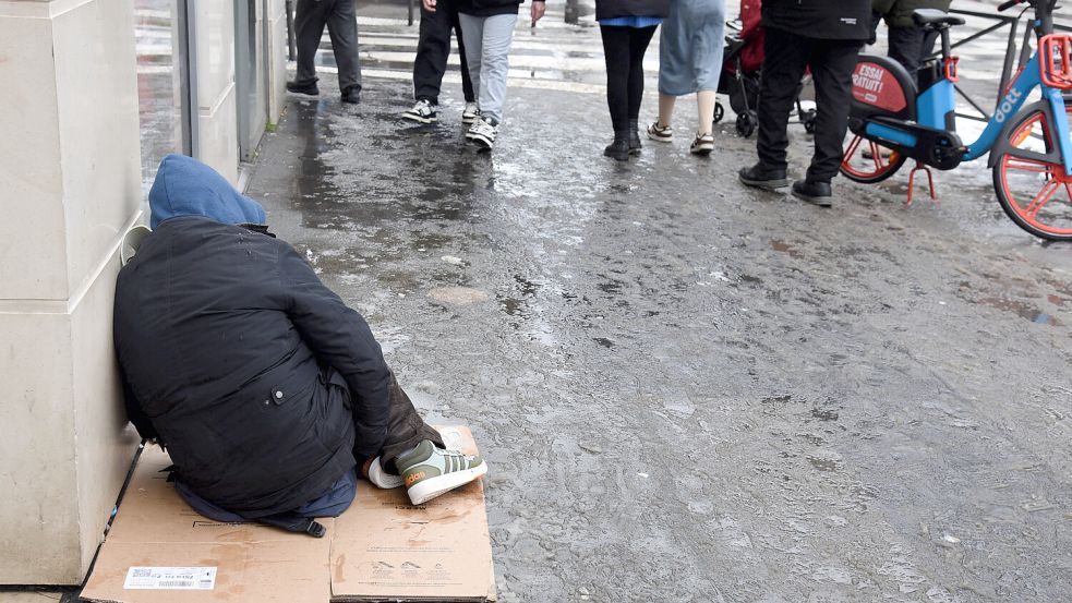 Die Zahl der Obdachlosen erreicht in Osnabrück einen neuen Höchststand. Gerade im Winter sind sie besonders gefährdet. Foto: IMAGO/ABACAPRESS