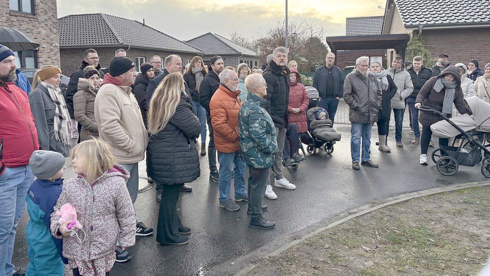 Das Interesse war groß, mehr als 50 Anlieger, Betroffene und Interessierte der Neubausiedlung waren zu einer Info-Veranstaltung gekommen. Foto: Carsten Ammermann