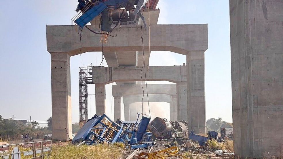 Der Kran war an Bauarbeiten an einer Hochgeschwindigkeitsstrecke beteiligt. Foto: Uncredited/State Railway of Thai