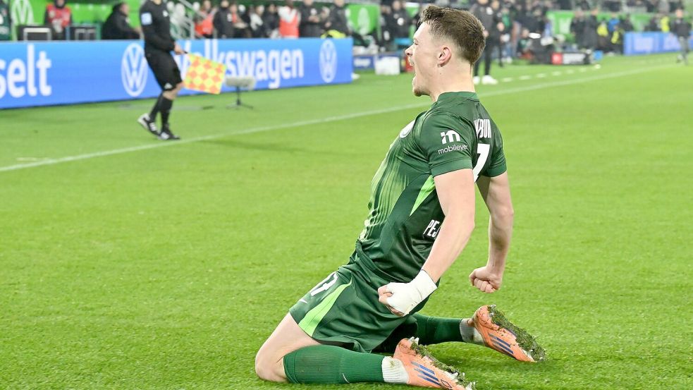 Dzenan Pejcinovic sorgte für den Wolfsburger Siegtreffer gegen den FC St. Pauli. Foto: Swen Pförtner