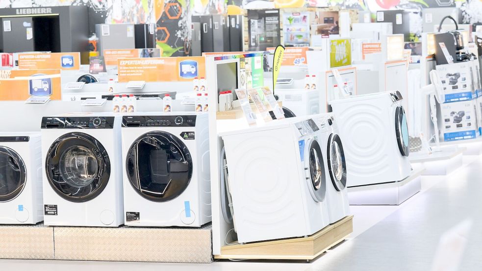 Für jedes Waschmaschinenmodell sollen Ersatzteile künftig mindestens für eine Dauer von zehn Jahren nach Ende der Produktion zur Verfügung stehen. (Symbolbild) Foto: Julian Stratenschulte