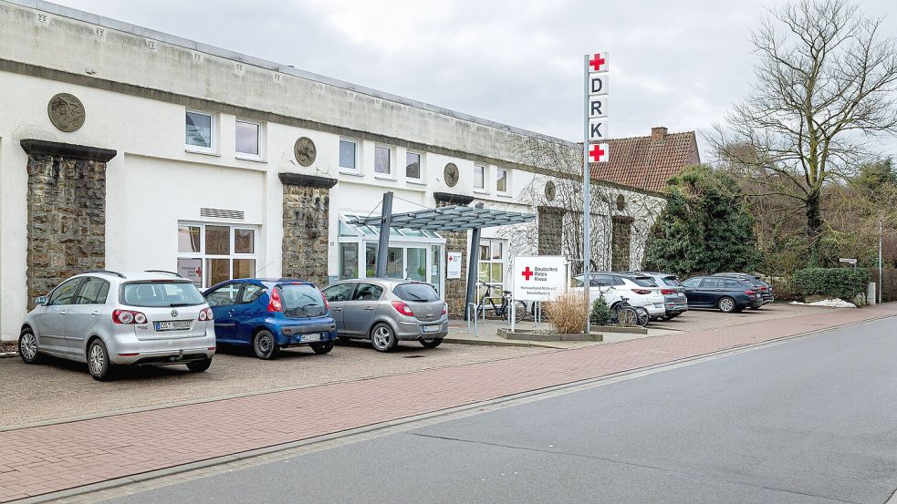 Der Sitz des Deutschen Roten Kreuzes an der Bismarckstraße in Melle: Gegen einen ehemaligen Mitarbeiter der Buchhaltung wird ermittelt. Foto: Stefan Gelhot