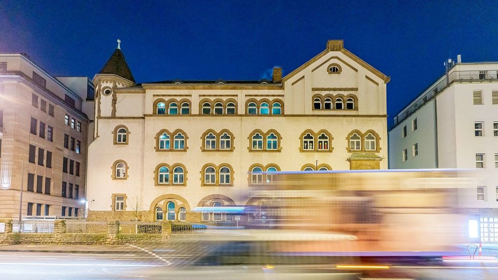 Die Schule des vermissten Jungen in Frankfurt. Foto: Andreas Arnold