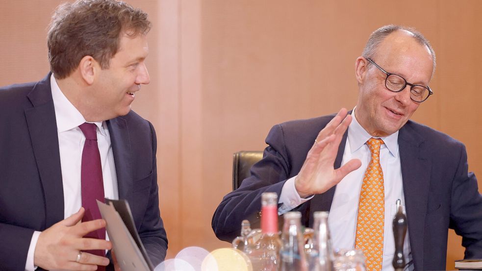 Der Druck aus ihren Parteien ist riesig, doch Lars Klingbeil (SPD) und Friedrich Merz (CDU) sollten Ruhe bewahren. Jede Woche eine neue Idee, die dann zerlegt wird, hilft auch bei den anstehenden Landtagswahlen nicht weiter. Foto: ODD ANDERSEN