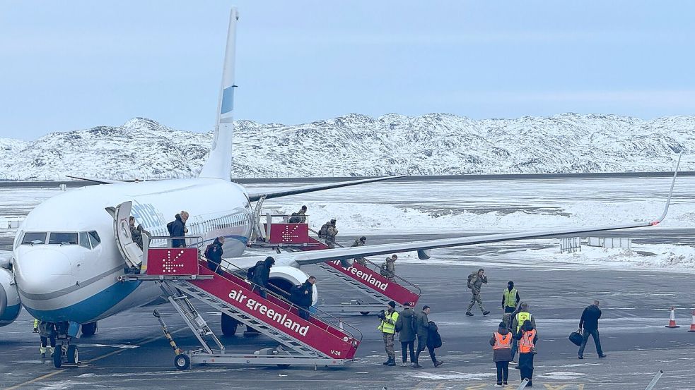 Bundeswehr-Team kommt abends auf Grönland an Foto: Julia Wäschenbach