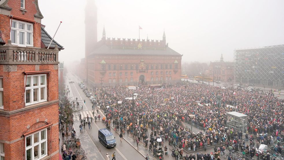 In Kopenhagen versammelten sich Hunderte Demonstranten. Foto: Emil Helms/Ritzau Scanpix Foto v