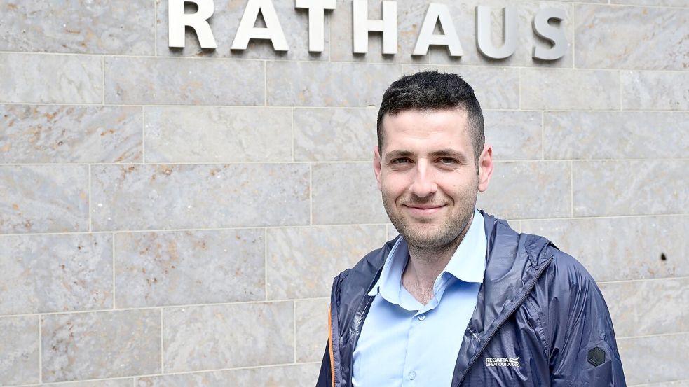 Ryyan Alshebl kam 2015 als Flüchtling nach Deutschland. Er ist einer von vielen eingebürgerten Syrern und heute Bürgermeister der baden-württembergischen Gemeinde Ostelsheim. (Archivfoto) Foto: Bernd Weißbrod