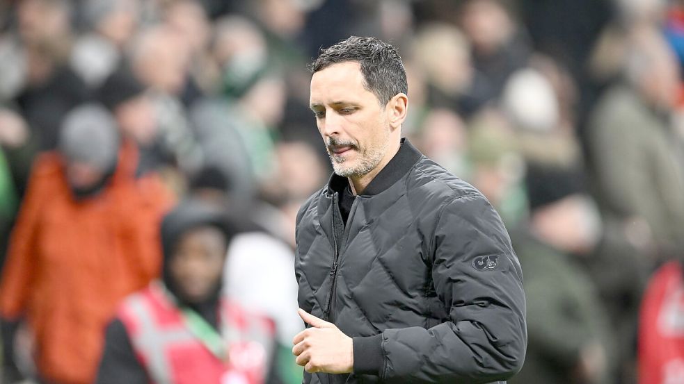 Konsequenzen für Eintracht Frankfurts Cheftrainer Dino Toppmöller. Foto: --