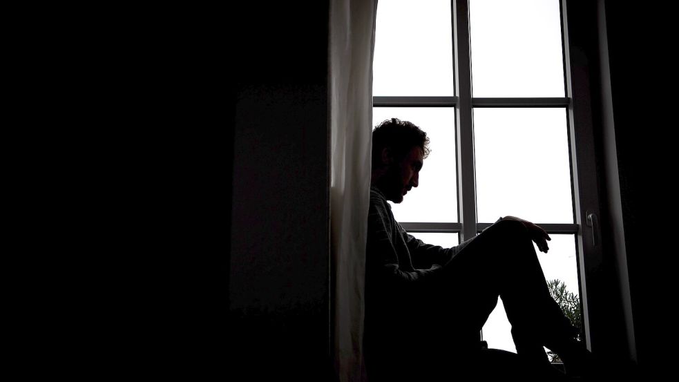Die dunkle Jahreszeit schlägt vielen Menschen aufs Gemüt. Foto: dpa/Sina Schuldt