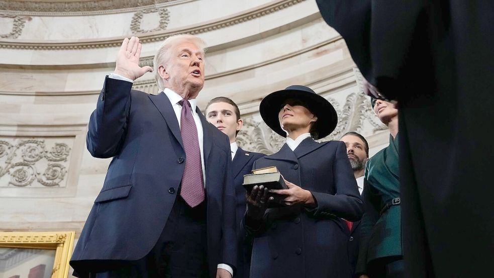 Das erste Jahr seiner zweiten Amtszeit hat Trump hinter sich gebracht. (Archivbild) Foto: Morry Gash/AP Pool/AP/dpa