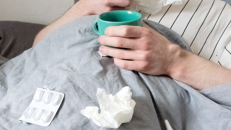 Kanzler Merz hat einen hohen Krankenstand kritisiert - Gewerkschaften mahnen. (Archivbild) Foto: Philip Dulian