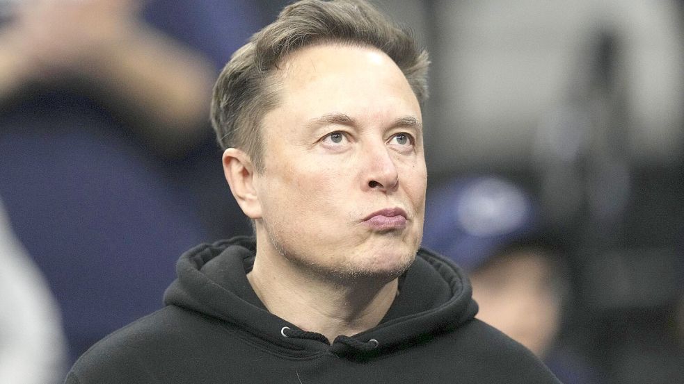 Elon Musk fragt seine Follower nach dem Kauf der Billigairline Ryanair. Foto: dpa/Matt Rourke