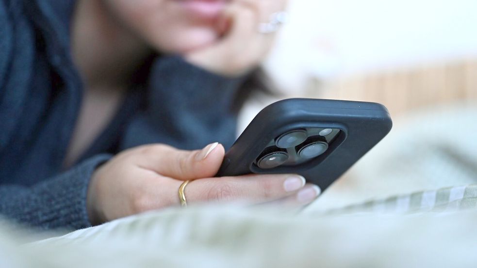 Auch in Großbritannien wird über ein Social-Media-Verbot diskutiert. (Archivfoto) Foto: Elisa Schu/dpa