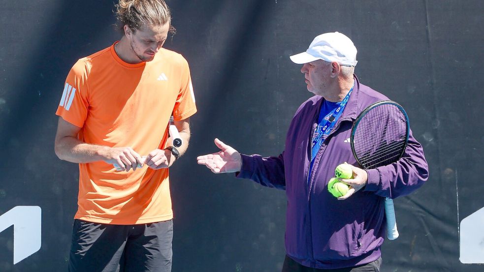 Alexander Zverev scheint der Fuß vor der Partie gegen Cameron Norrie keine Sorgen zu bereiten. Foto: Frank Molter
