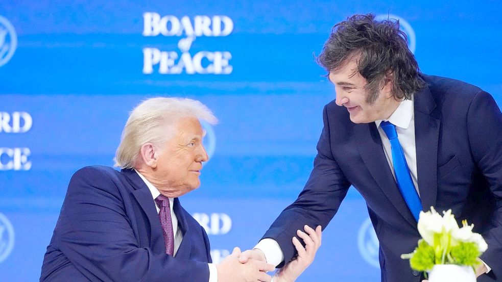 US-Präsident Donald Trump und der argentinische Präsident Javier Milei. Foto: Markus Schreiber/AP/dpa