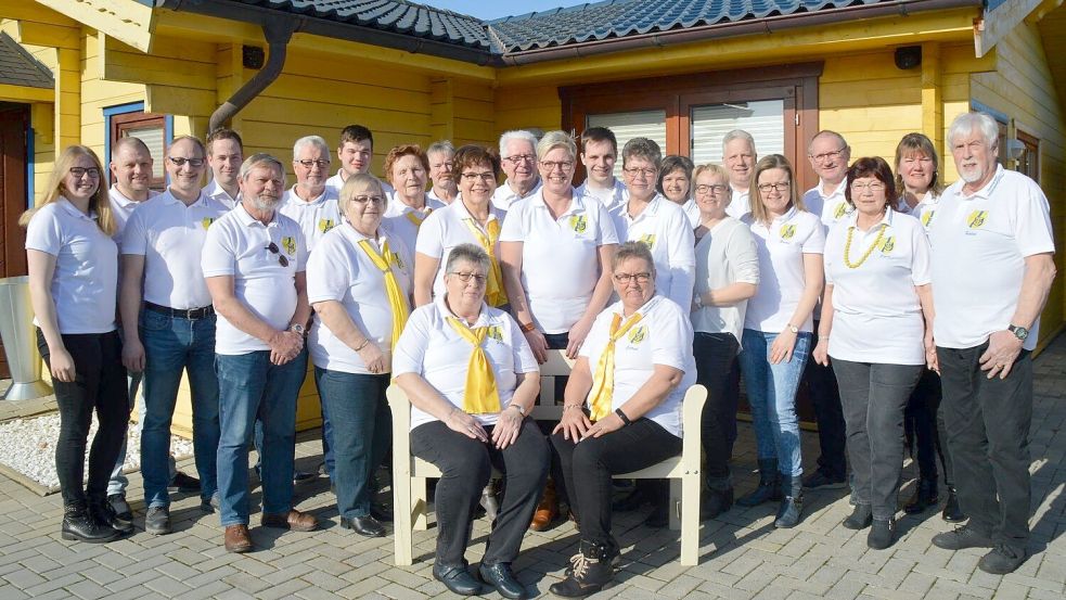 „Geld un blood Mors“ heißt das neue Stück der Theatergruppe „Feierabend“ aus Rhaudermoor, das an diesem Freitag, 23. Januar 2026, Premiere hat. Die Vorstellungen finden statt in der Aula der Erich-Kästner-Schule an der Werftstraße in Rhauderfehn. Foto: Feierabend