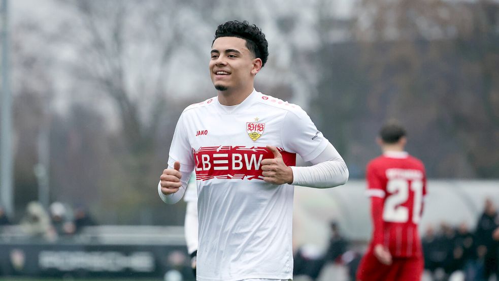 Gabriel Zarrella hat seinen Vertrag beim VfB Stuttgart verlängert. Foto: IMAGO/Sportfoto Rudel