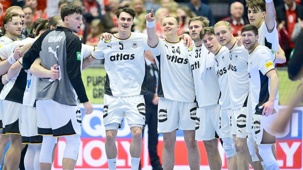Deutschlands Handballer dürfen weiter vom EM-Halbfinale träumen. Foto: Sina Schuldt