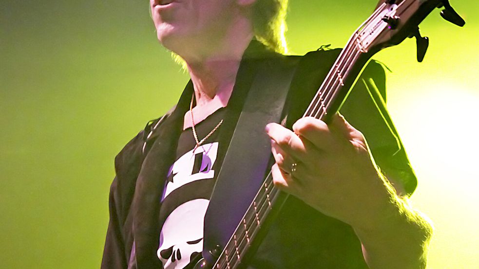 Der Scorpions-Bassist, Francis Buchholz, ist im Alter von 75 Jahren verstorben. Foto: IMAGO/WENN
