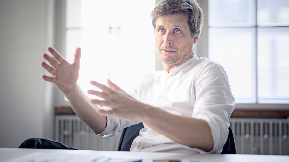 Der gegenwärtige Kurs macht uns nur zu „besseren Vasallen“ Trumps, sagt IfW-Präsident Moritz Schularick. Foto: IMAGO/Funke