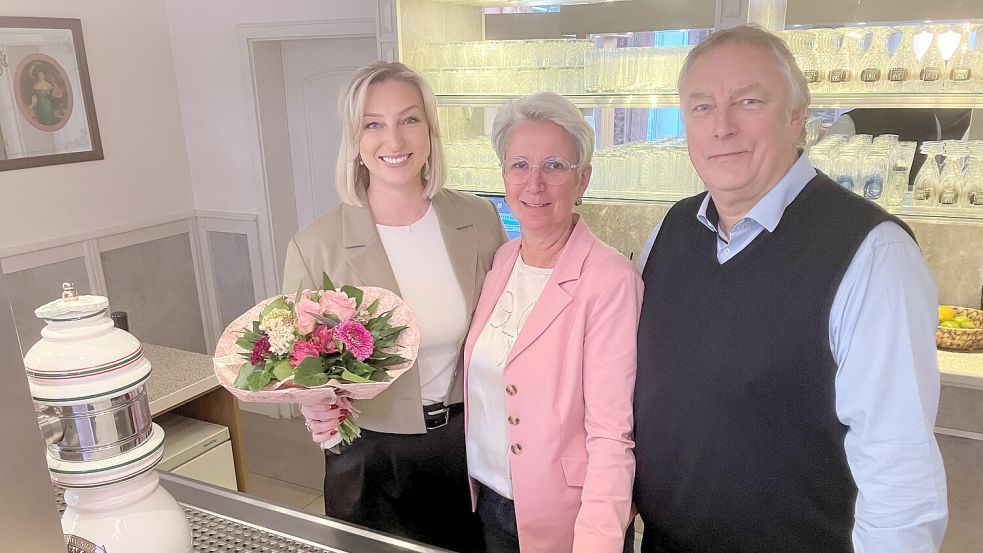 „Vollkommen in Ordnung“ ist für Anke und Heinz-Werner Lind die Entscheidung ihrer Tochter Chiara (links), beruflich einen anderen Weg einzuschlagen. Foto: Gerd Schade