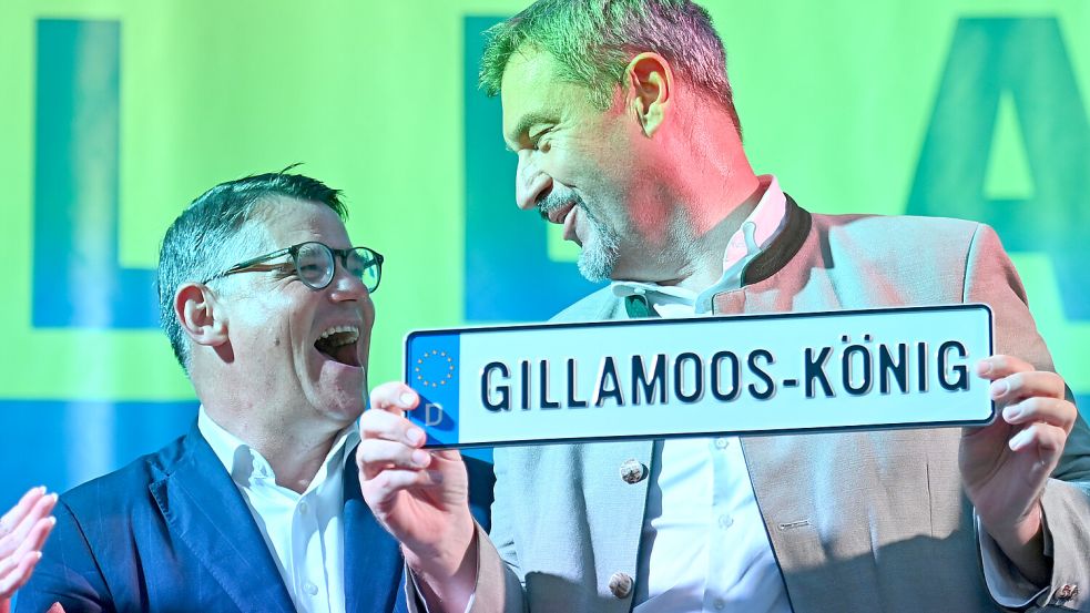 Haben etwas ausgeheckt: Markus Söder und Boris Rhein treten nächste Woche zusammen in Berlin auf, um ihrem Parteifreund Manuel Hagel in Baden-Württemberg im Wahlkampf zu helfen. Foto: SVEN SIMON