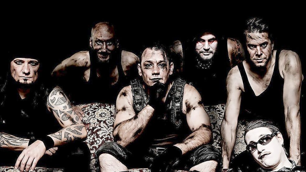 Die Rammstein-Tribute-Band Völkerball tritt im Rahmen ihrer „Engel Tour 2026“ am Sonnabend, 24. Januar, ab 20 Uhr (Einlass ab 19 Uhr) in der Stadthalle in Cloppenburg auf. Foto: Völkerball