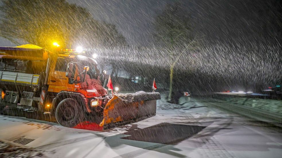 Der Winterdienst rückt an, hier im Kreis Herford (NRW). Foto: Christoph Reichwein