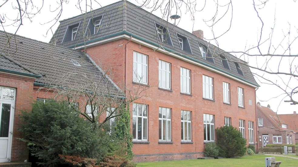 Die Berufsbildende Schule auf Borkum ist die einzige ihrer Art auf einer deutschen Insel. Das Gebäude ist stark sanierungsbedürftig. Foto: Florian Ferber