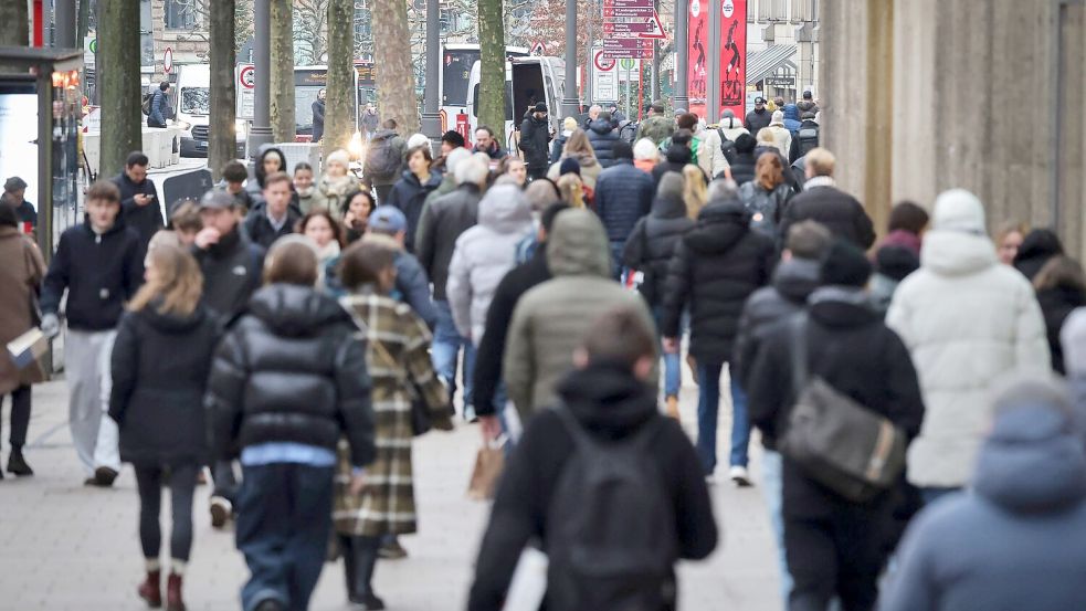 Der Handel zeigt sich im Januar zufriedener mit seinen Geschäften. (Symbolbild) Foto: Christian Charisius