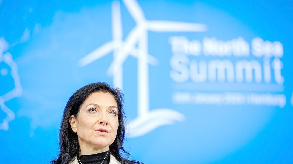 Wirtschaftsministerin Reiche will den Ausbau der Windenergie vorantreiben. Foto: Kay Nietfeld/dpa