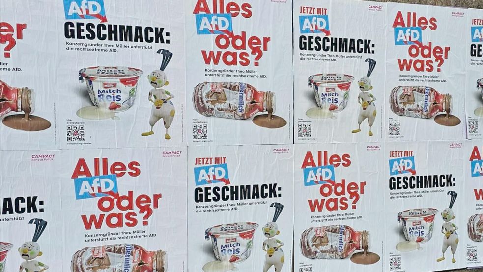 28.000 Stück hat der Verein Campact in deutschen Städten laut eigener Aussage aufgehängt. Foto: Paulina Reibe