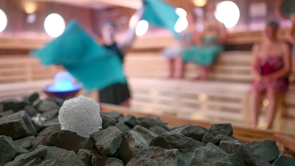 Nacktaufnahmen in einer Sauna sind bislang nicht strafbar. (Symbolbild) Foto: Lars Penning