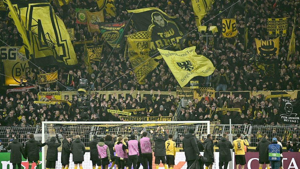 Die Südtribüne soll auch gegen Inter ein besonderer Rückhalt sein. (Archivbild) Foto: Bernd Thissen